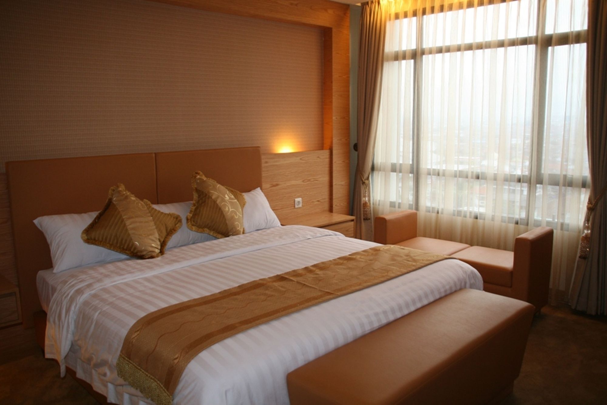 Grand Pasundan convenciones Hotel Bandung Exterior foto